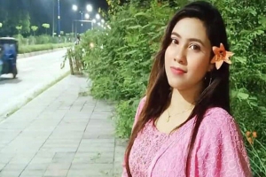 পরীক্ষা দিতে এসে ছাত্রলীগ নেত্রী আ ট ক