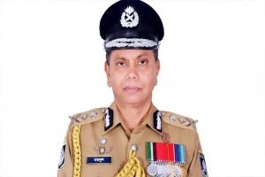 ই ন্টা র পো ল সম্মেলনে যোগ দিতে যুক্তরাজ্য গেলেন আইজিপি