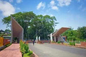 শাকসু নির্বাচনের দাবিতে ক্লাস ও পরীক্ষা বর্জনের ঘোষণা