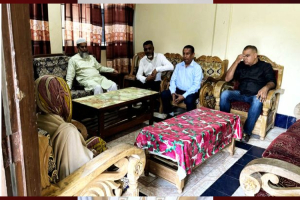 ইলিয়াসের মায়ের সাথে সাক্ষাৎ করলেন আশিক ইসলাম