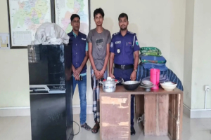 বড়লেখায় মালামাল উ*দ্ধারসহ চোর গ্রে ফ তা র