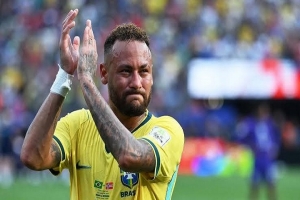‘নেইমার শুরু থেকে খেললে ম্যাচের চিত্র ভিন্ন হতে পারত’-কোচের সিদ্ধান্তে সমর্থকদের সমালোচনা ‘নেইমার শুরু থেকে খেললে ম্যাচের চিত্র ভিন্ন হতে পারত’-কোচের সিদ্ধান্তে সমর্থকদের সমালোচনা