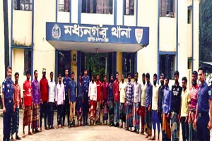 সুনামগঞ্জে ৪টি নৌকায় ৬ শত ঘনফুট বালুসহ গ্রে ফ তা র ২৪