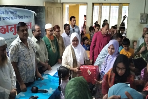 জৈন্তাপুরে শিক্ষকের বিদায় সংবর্ধনা: কাঁদলেন ও কাঁদালেন