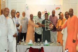 বাণিজ্য মন্ত্রীর সঙ্গে ইসকন নেতৃবৃন্দের সৌজন্য সাক্ষাৎ,জন্মাষ্টমী ও সম্প্রীতি নিয়ে আলোচনা