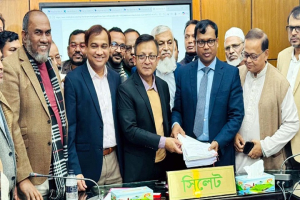 মনোনয়ন জমা দিলেন খন্দকার মুক্তাদির