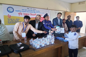 গোলাপগঞ্জে বন্ধন ক্লাবের কুইজ বৃত্তি পরীক্ষার পুরস্কার বিতরণ