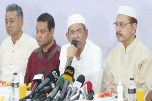 বাংলাদেশকে রাষ্ট্র বলে মনে হয় না : মির্জা ফখরুল