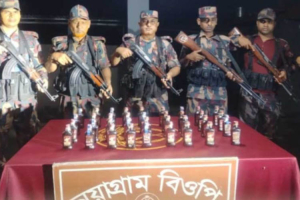 বিয়ানীবাজার বিজিবি দেখে ম দে র চালান ফেলে পালাল চোরাকারবারীরা বিয়ানীবাজার বিজিবি দেখে ম দে র চালান ফেলে পালাল চোরাকারবারীরা
