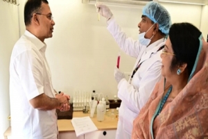 নিরাপদ খাদ্য নিশ্চিত করতে ভ্রাম্যমাণ পরীক্ষাগারের কার্যক্রম দেখলেন প্রধানমন্ত্রী