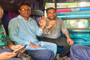 সিলেটে যানবাহন ভাঙচুরের মামলায় বাসদের দুই নেতা গ্রে প্তা র