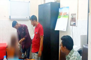 সিলেট সরকারি হাসপাতালে প্রাথমিক চিকিৎসা দেন বাবুর্চি