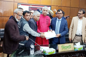 সিলেট-১ আসনে সিপিবি প্রার্থী এড. আনোয়ার  হোসেন সুমন’র মনোনয়ন পত্র জমা