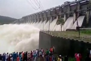 ‘ফারাক্কা বাঁধ মরণফাঁদে পরিণত হয়েছে’