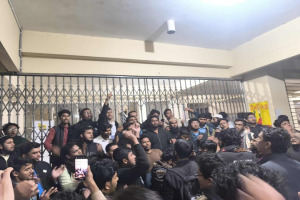 শাকসু নির্বাচন ঘিরে ক্যাম্পাসে  উত্তে*জনা