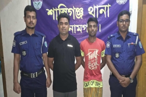 শান্তিগঞ্জে পরোয়ানাভুক্ত দুই আ সামী গ্রে ফ তার 