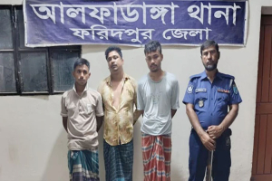 বিয়ের প্রলোভনে সংঘবদ্ধ ধর্ষণের মামলায় গ্রে প্তা র ৩