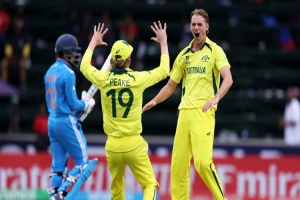 ভারতকে হারিয়ে ১৪ বছর পর অস্ট্রেলিয়া চ্যাম্পিয়ন