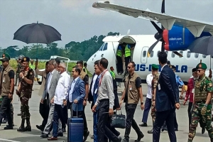 সিলেট পৌঁছেছেন রাষ্ট্রপতি সিলেট পৌঁছেছেন রাষ্ট্রপতি