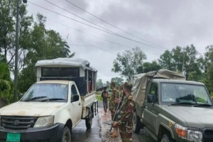 পানি কমায় সাজেক-খাগড়াছড়ি সড়কে চলাচল শুরু, উ দ্ধা র ৪২১ পর্যটক