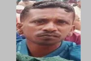 নি*খোঁজের কয়েক ঘণ্টা পর খাল থেকে মিলল আতিয়ারের ম*রদেহ নি*খোঁজের কয়েক ঘণ্টা পর খাল থেকে মিলল আতিয়ারের ম*রদেহ