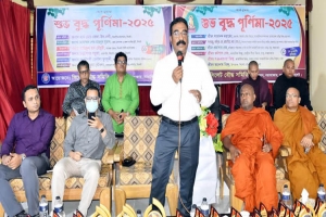 আজকের পৃথিবীতে বুদ্ধের অহিংসার বার্তা সবচেয়ে বেশি প্রাসঙ্গিক : বিভাগীয় কমিশনার