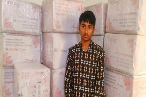 সিলেটে ৫১ লক্ষ টাকার ভা*রতীয় প্রসাধনী ও কাভার্ড ভ্যানসহ আট ক ১ 