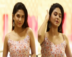 প্রেম করছেন না স্পর্শিয়া